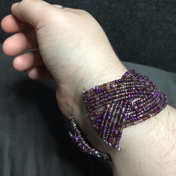 Purple beaded bracelet - Picture 2 of 3